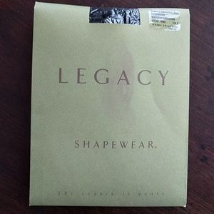 New legacy shaper "dynamic duo" knee length